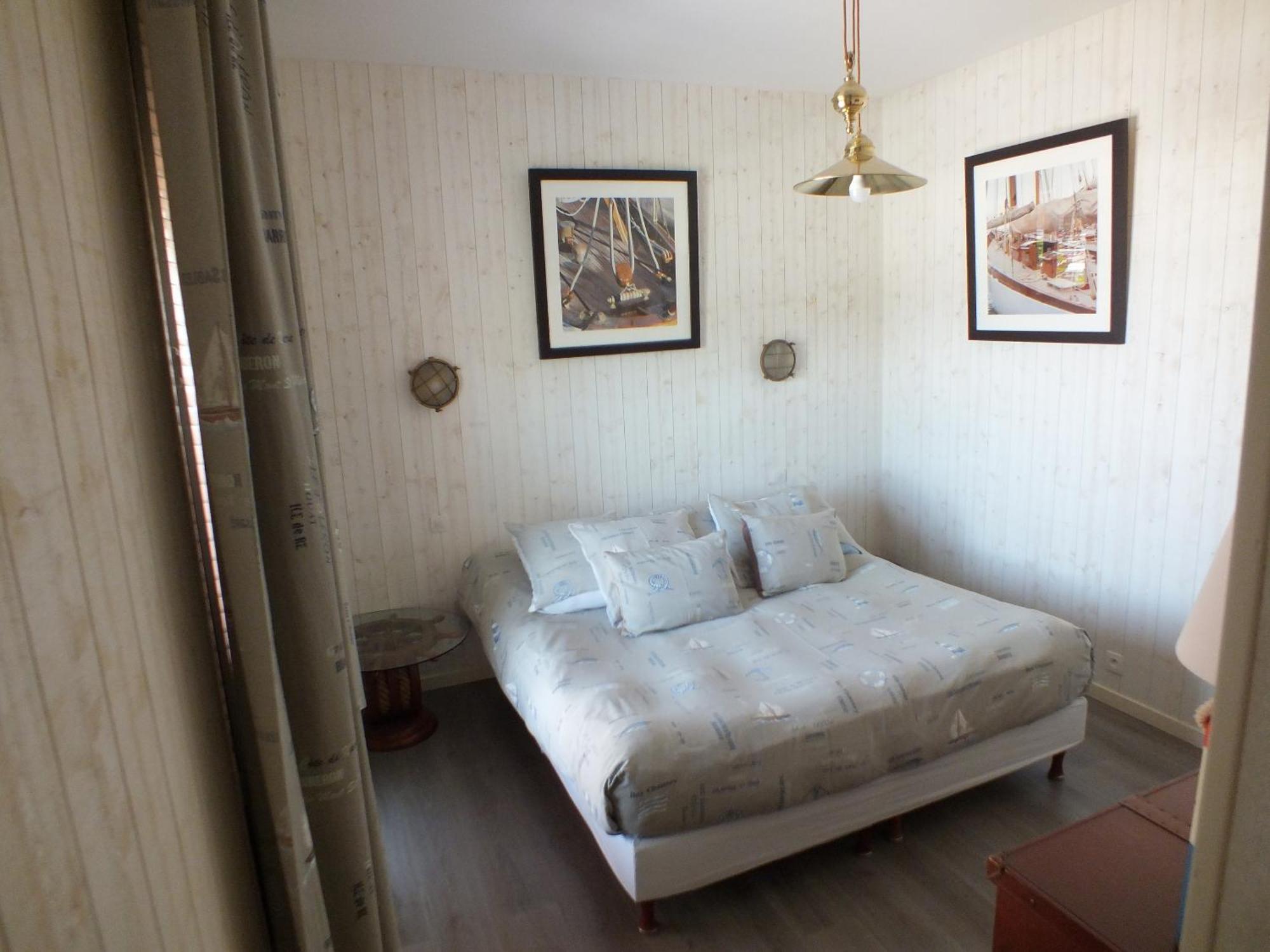 Hotel - Restaurant - Salon De The Le Beausejour 트레가스텔 객실 사진